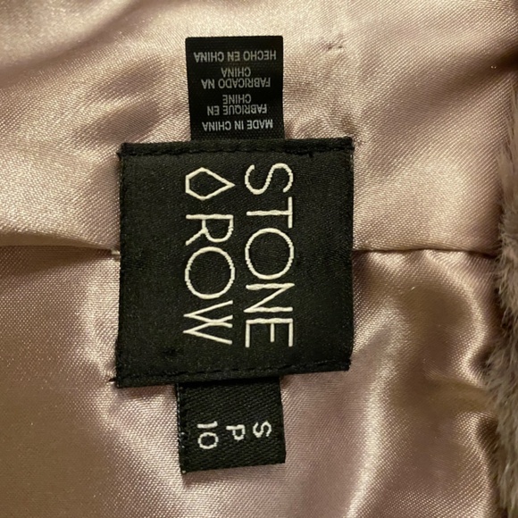 STONE ROW Faux Fur Jacket - Picture 2 of 5